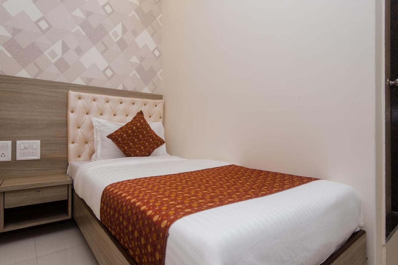 Oyo 14056 Golden Arch Hotel Mumbai Ngoại thất bức ảnh
